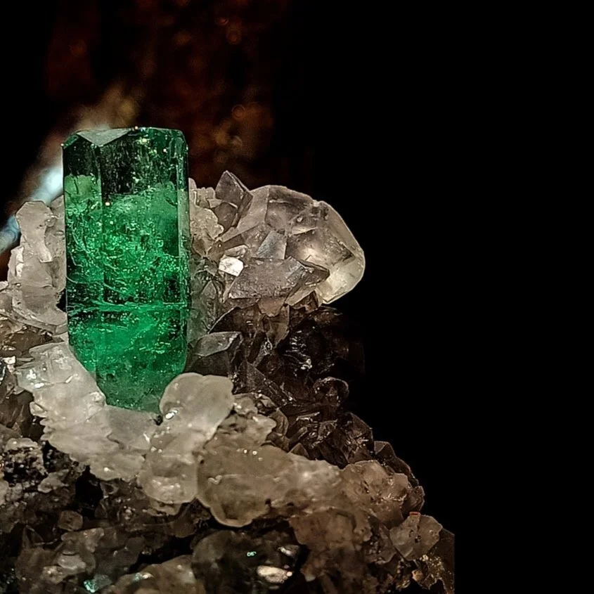 Fine emeralds best sale